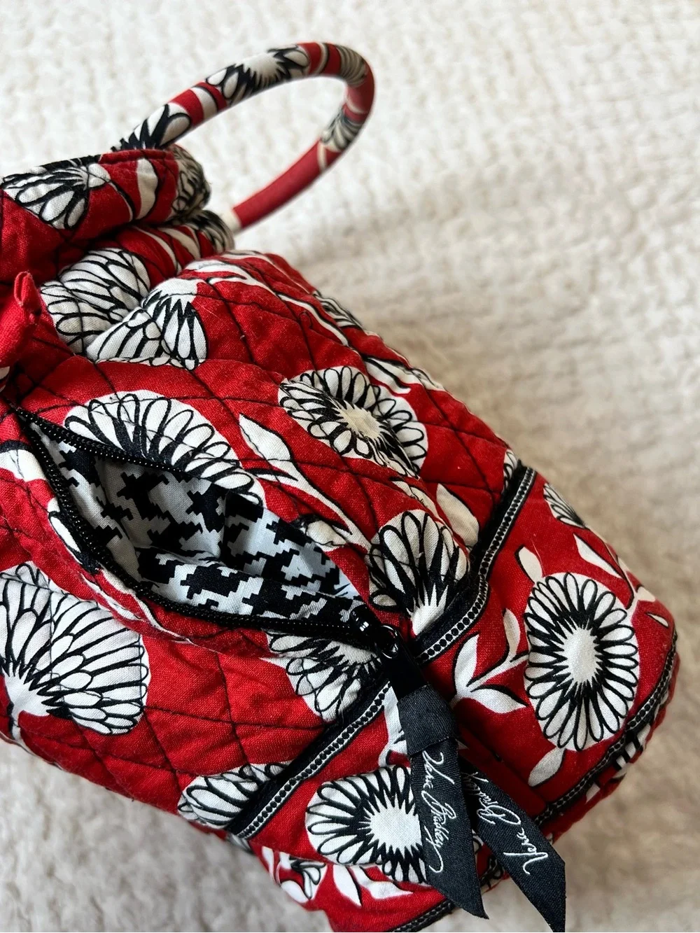 Vera Bradley Red Deco Daisy Small Floral Cinch Tote - Cottagecore Quilted Y2K